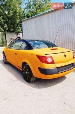 Кабриолет Renault Megane 2003 в 