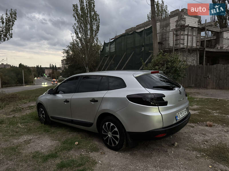 Универсал Renault Megane 2012 в Кривом Роге фото 4 Универсал Renault Megane 2012 в Кривом Роге