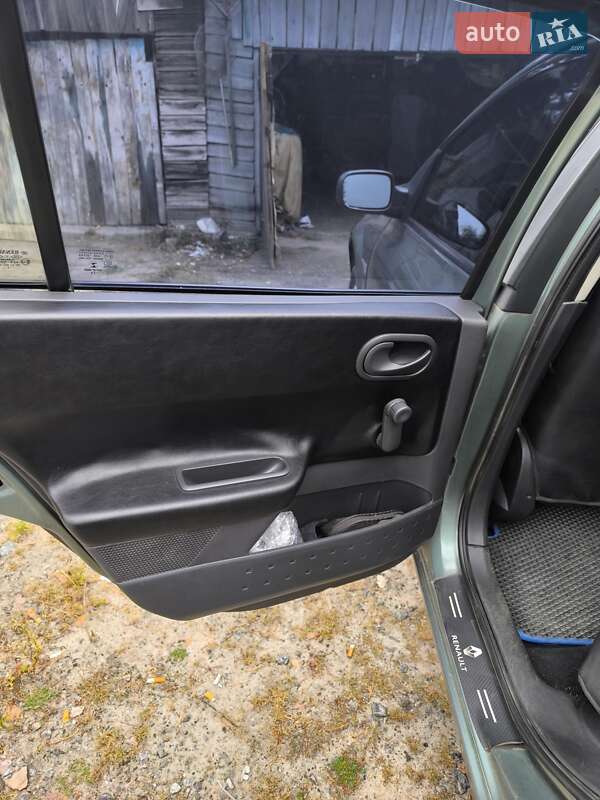 Седан Renault Megane 2005 в Києві фото 11 Седан Renault Megane 2005 в Києві