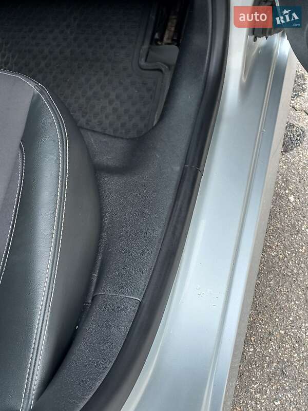 Універсал Renault Megane 2011 в Жовтих Водах фото 5 Універсал Renault Megane 2011 в Жовтих Водах