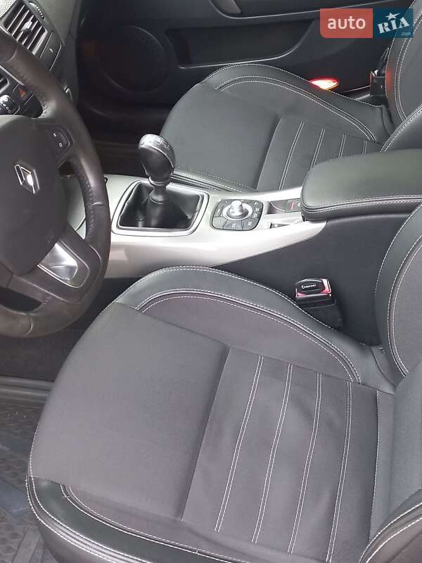 Універсал Renault Megane 2011 в Жовтих Водах фото 11 Універсал Renault Megane 2011 в Жовтих Водах