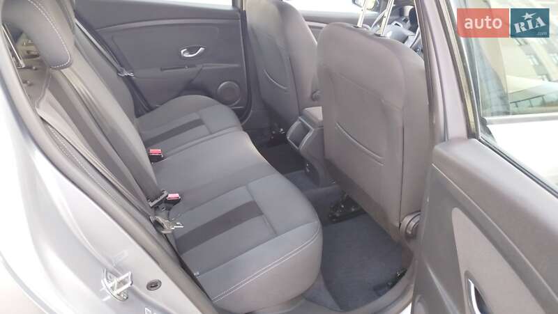 Хетчбек Renault Megane 2009 в Дніпрі фото 24 Хетчбек Renault Megane 2009 в Дніпрі