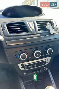 Хетчбек Renault Megane 2014 в 