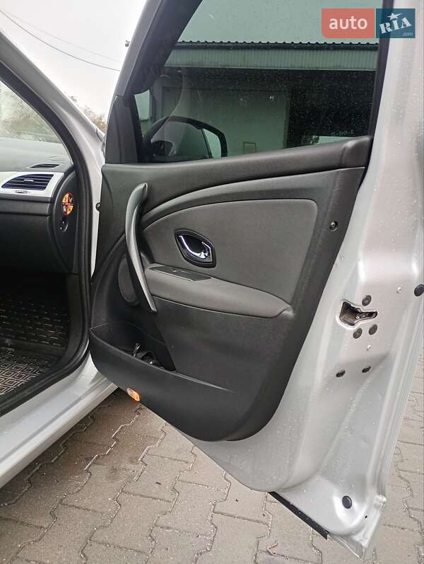 Универсал Renault Megane 2013 в Староконстантинове фото 19 Универсал Renault Megane 2013 в Староконстантинове