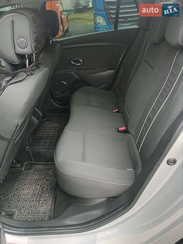 Универсал Renault Megane 2013 в Староконстантинове фото 22 Универсал Renault Megane 2013 в Староконстантинове