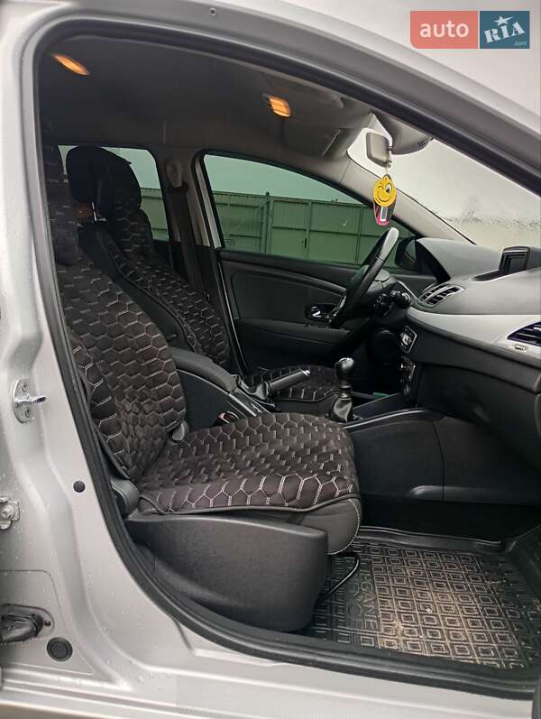 Универсал Renault Megane 2013 в Староконстантинове фото 26 Универсал Renault Megane 2013 в Староконстантинове