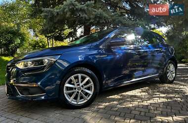 Хэтчбек Renault Megane 2017 в 