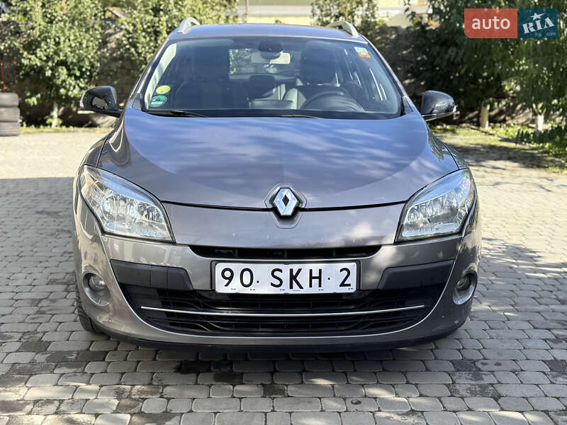 Универсал Renault Megane 2011 в Староконстантинове