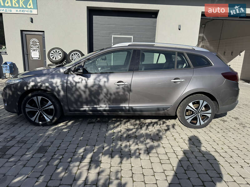 Универсал Renault Megane 2011 в Староконстантинове