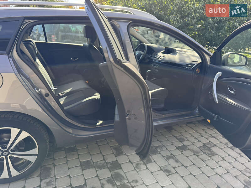 Универсал Renault Megane 2011 в Староконстантинове