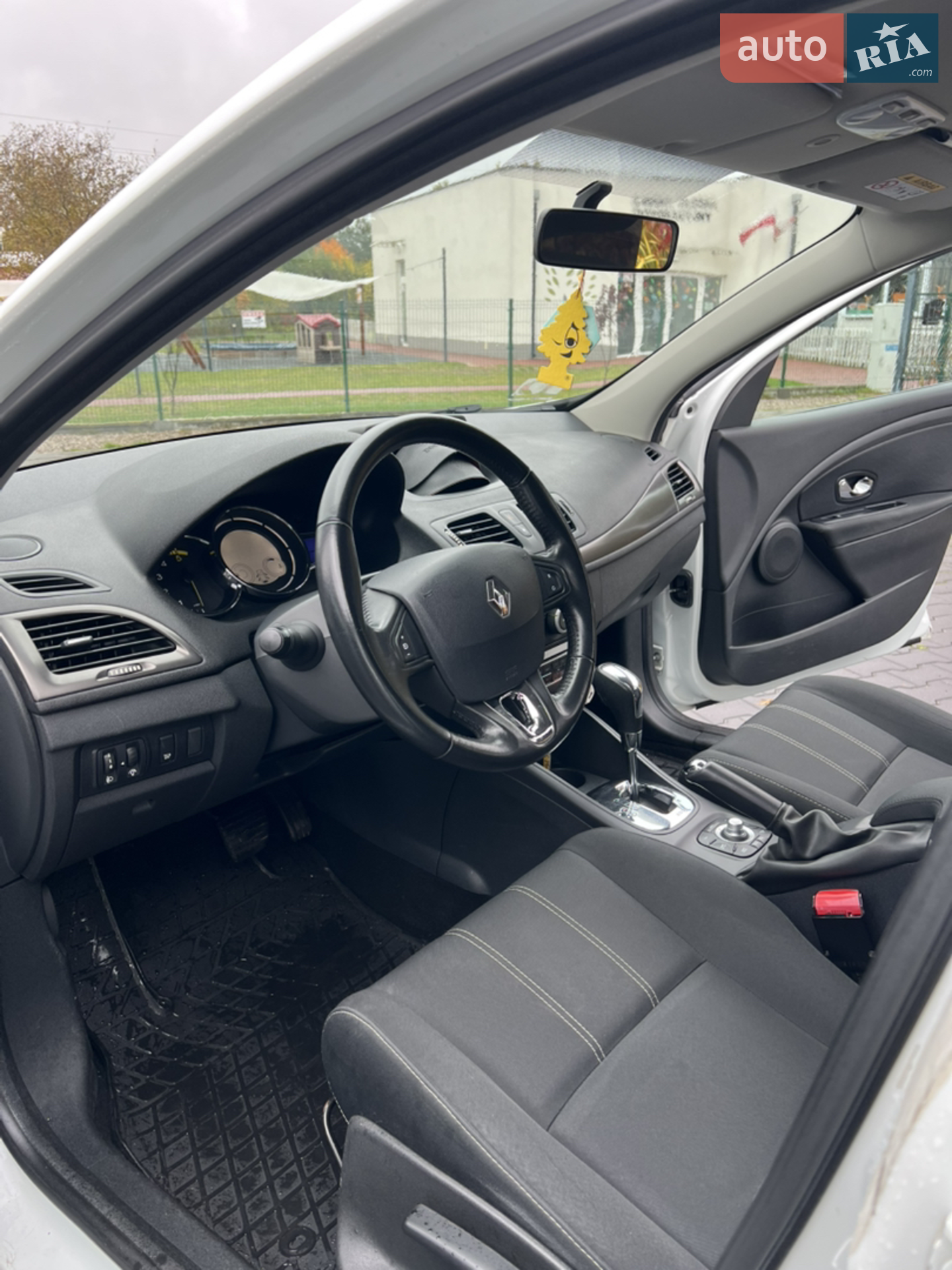 2015 Renault Megane - мініатюра 21