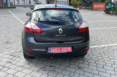 Хэтчбек Renault Megane 2012 в 