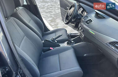 Хэтчбек Renault Megane 2012 в 