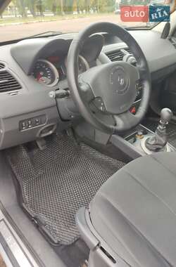 Універсал Renault Megane 2005 в  фото 3 Універсал Renault Megane 2005 в