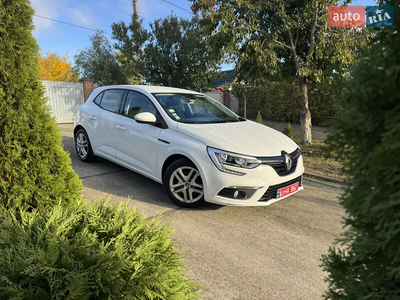 Хэтчбек Renault Megane 2018 в Корсуне-Шевченковском