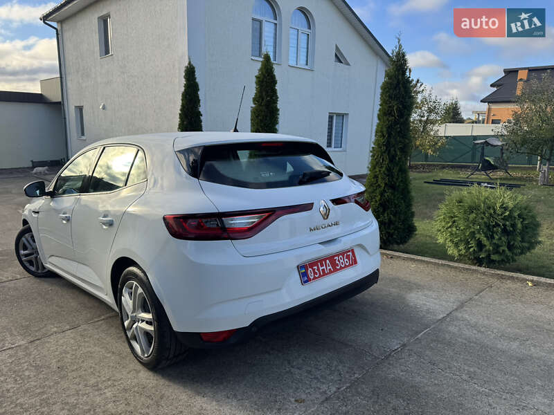 Хэтчбек Renault Megane 2018 в Корсуне-Шевченковском