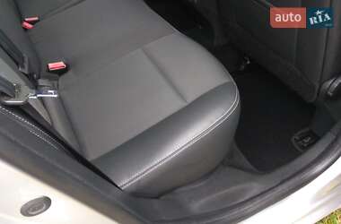 Хэтчбек Renault Megane 2015 в 