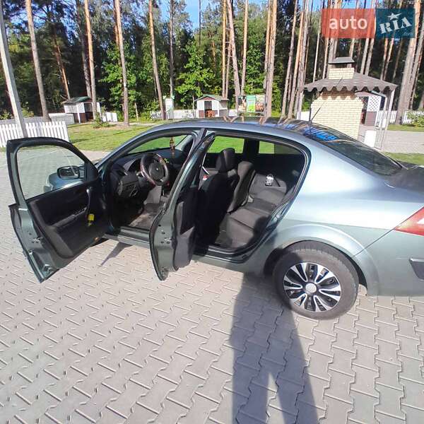 Седан Renault Megane 2004 в Коростене фото 4 Седан Renault Megane 2004 в Коростене