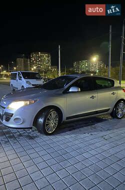 Хэтчбек Renault Megane 2009 в 