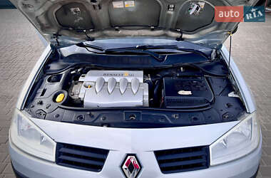 Седан Renault Megane 2004 в 