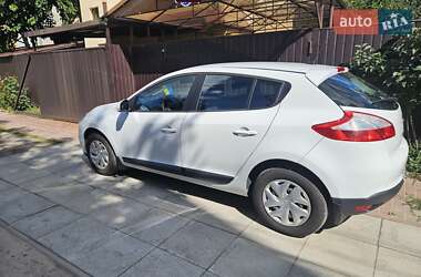 Хэтчбек Renault Megane 2013 в 