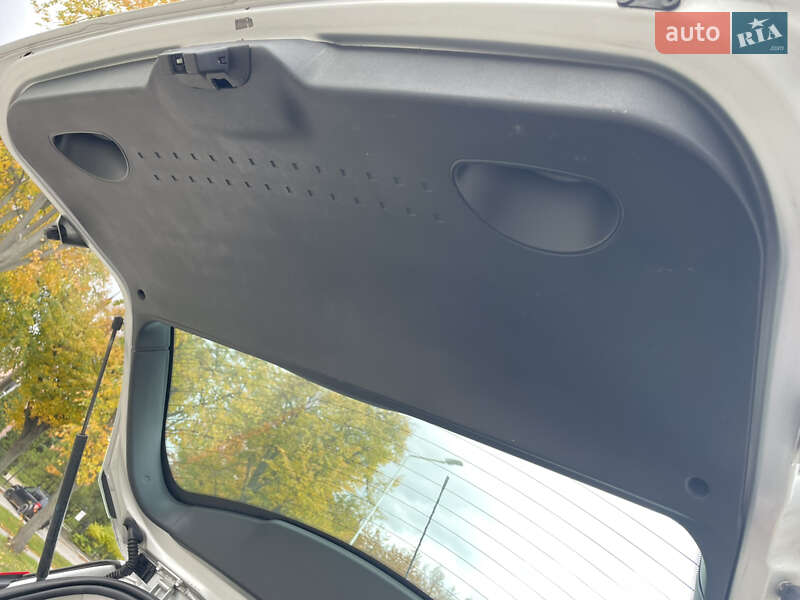 Универсал Renault Megane 2006 в Черкассах фото 26 Универсал Renault Megane 2006 в Черкассах