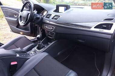 Хетчбек Renault Megane 2010 в 