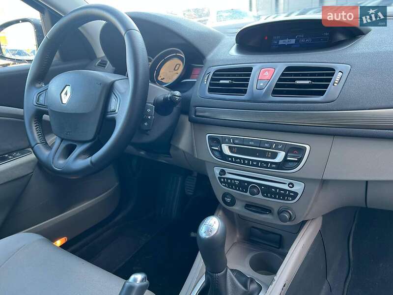 Хетчбек Renault Megane 2009 в Львові фото 41 Хетчбек Renault Megane 2009 в Львові