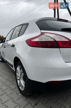 Хетчбек Renault Megane 2010 в  фото 9 Хетчбек Renault Megane 2010 в