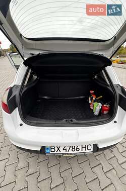 Хетчбек Renault Megane 2010 в  фото 17 Хетчбек Renault Megane 2010 в