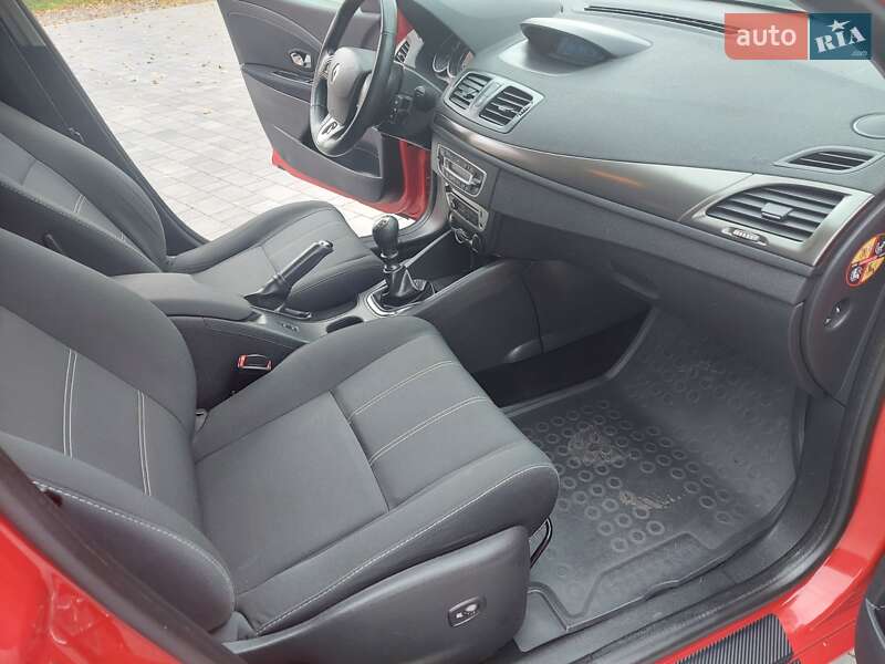Универсал Renault Megane 2013 в Староконстантинове
