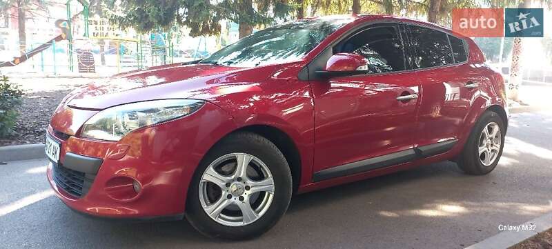 Хетчбек Renault Megane 2009 в Кам'янському фото 10 Хетчбек Renault Megane 2009 в Кам'янському