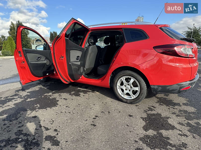 Универсал Renault Megane 2010 в Киеве фото 21 Универсал Renault Megane 2010 в Киеве