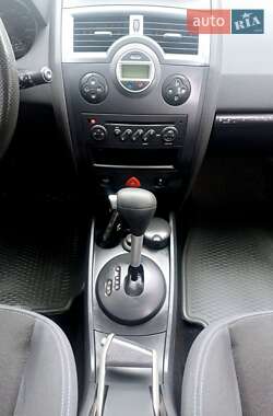 Хэтчбек Renault Megane 2008 в 