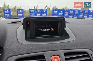 Хетчбек Renault Megane 2010 в 