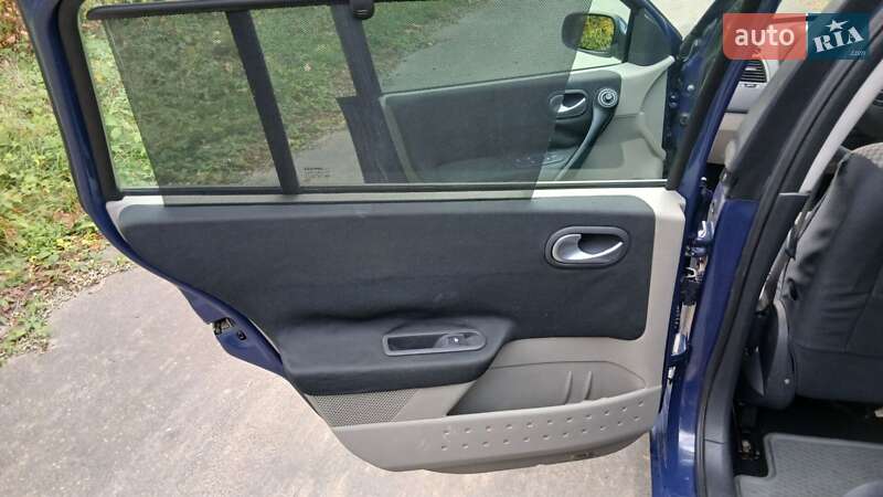 Универсал Renault Megane 2004 в Выгоде