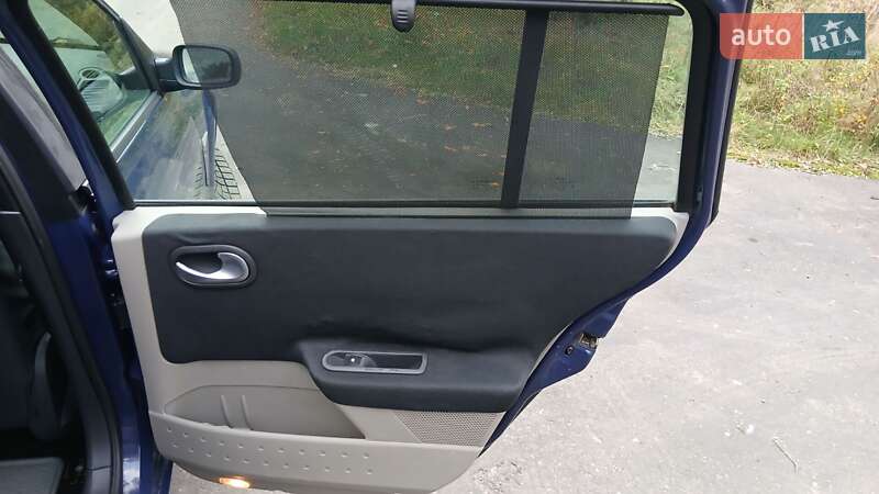 Универсал Renault Megane 2004 в Выгоде