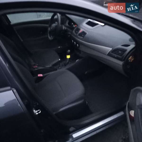 Хэтчбек Renault Megane 2011 в Чернигове