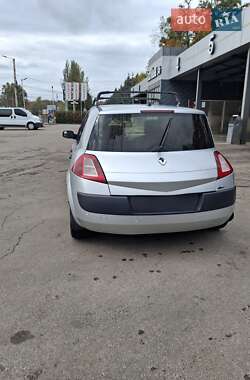 Хетчбек Renault Megane 2004 в 