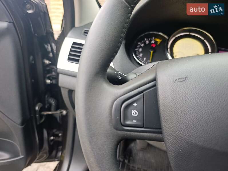 Универсал Renault Megane 2010 в Харькове фото 23 Универсал Renault Megane 2010 в Харькове