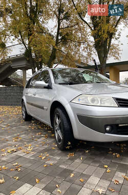 Универсал Renault Megane 2005 в  фото 3 Универсал Renault Megane 2005 в