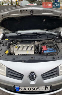 Универсал Renault Megane 2005 в  фото 14 Универсал Renault Megane 2005 в