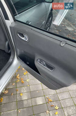 Универсал Renault Megane 2005 в  фото 21 Универсал Renault Megane 2005 в
