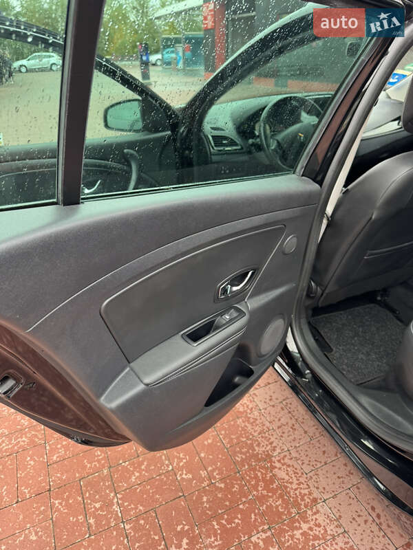 Универсал Renault Megane 2013 в Ровно фото 25 Универсал Renault Megane 2013 в Ровно