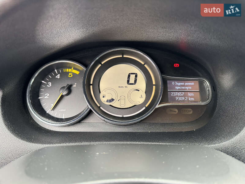 Универсал Renault Megane 2013 в Ровно фото 45 Универсал Renault Megane 2013 в Ровно