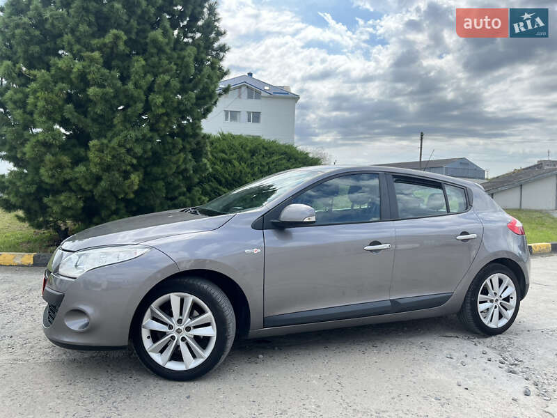 Хетчбек Renault Megane 2010 в Охтирці фото 19 Хетчбек Renault Megane 2010 в Охтирці