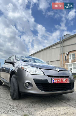 Хэтчбек Renault Megane 2010 в 