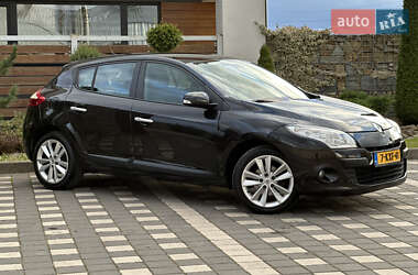 Хэтчбек Renault Megane 2011 в 