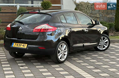 Хэтчбек Renault Megane 2011 в 