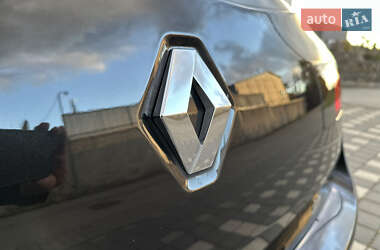 Хэтчбек Renault Megane 2011 в 